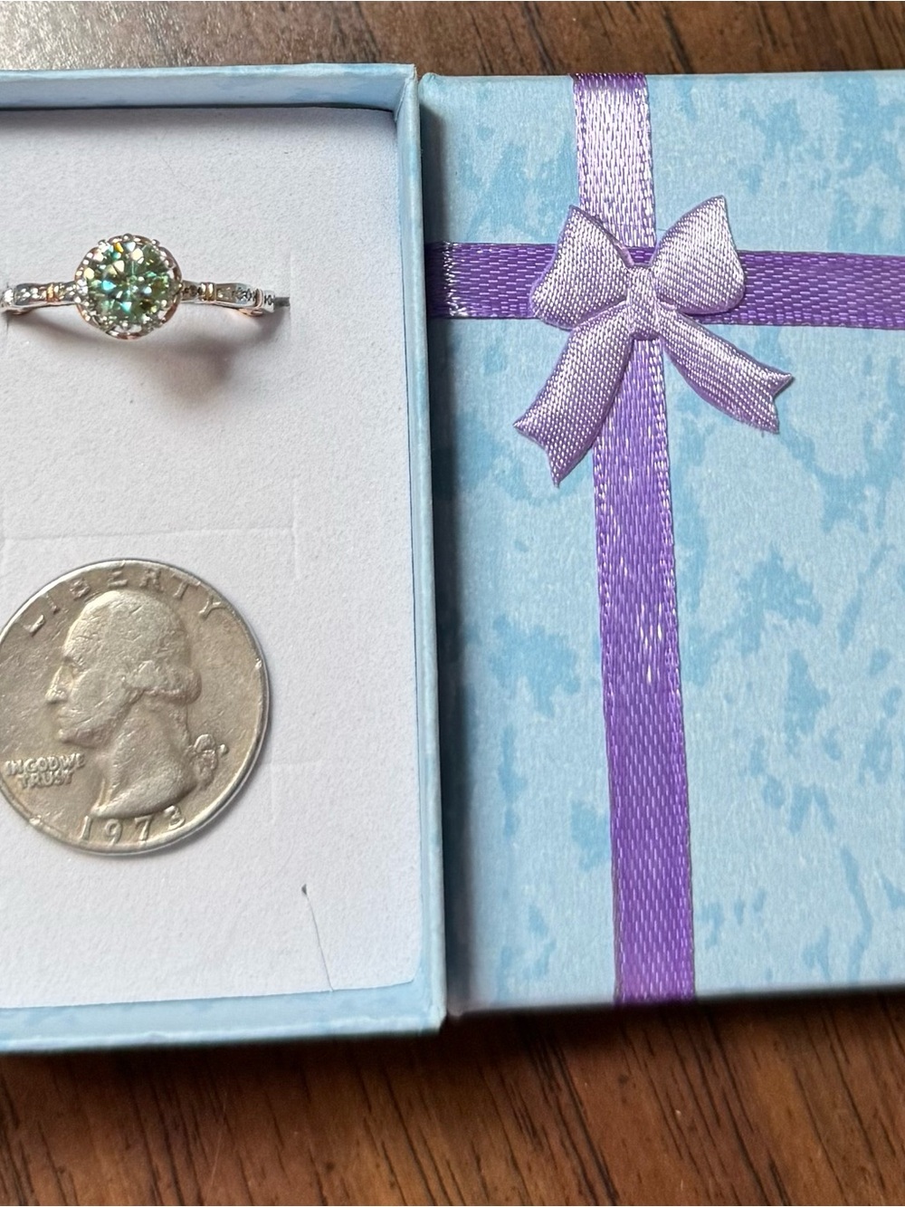 💚TwoTone Green Moissanite Ring💚